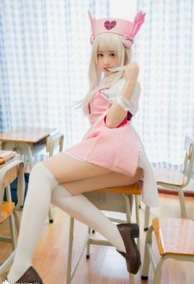 《乳色吐息》免费观看