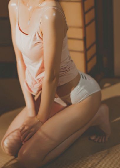 春潮浪漫海棠红
