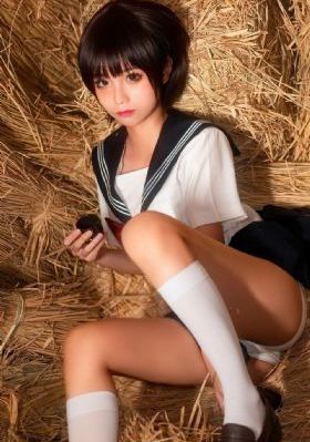 裙子里的是怪兽